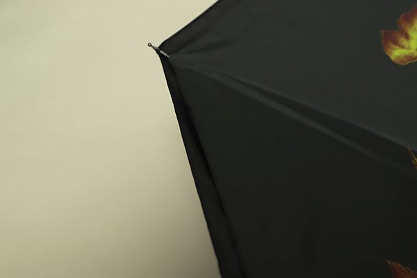 【和遊館】SHH082　1円スタート！老舗『岡重』ブランド 「OKAJIMA」逆さ傘 2層構造 自立式 大きめ UVカット晴雨兼用 更紗柄 象 黒色_画像3