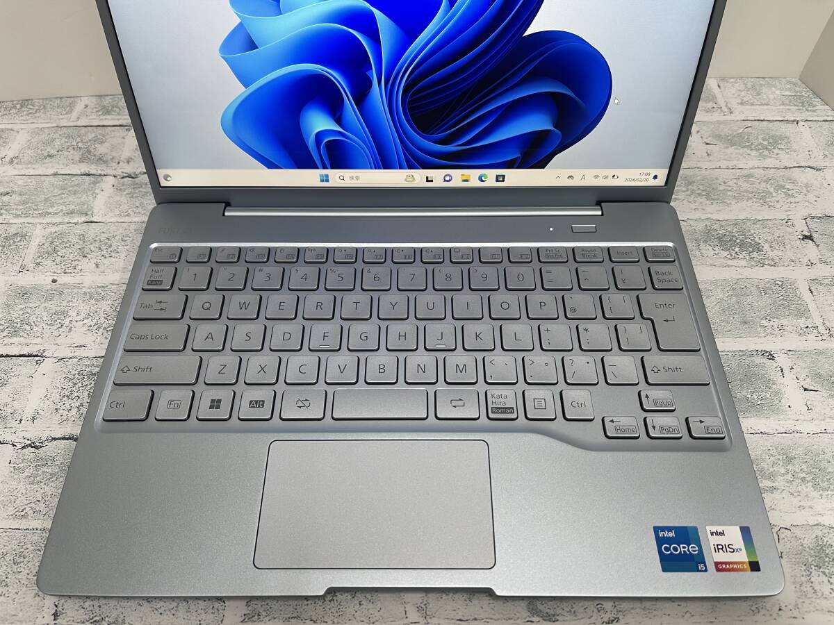 【超美品】富士通 LIFEBOOK CH75/G3［Intel Core i5-1240P/メモリ16GB/SSD256GB/Win11/指紋認証/13.3型/Wi-Fi 6E/稀有色］送料無料■N6J633_画像3