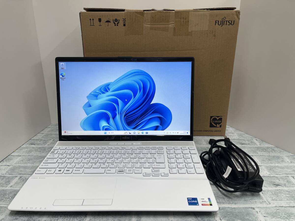 【超美品】富士通 LIFEBOOK AH46/F［Intel Core i5-1135G7/メモリ8GB/SSD256GB/DVD/Win11/15.6型］2022年11月発表モデル 送料無料■N6J643_画像1