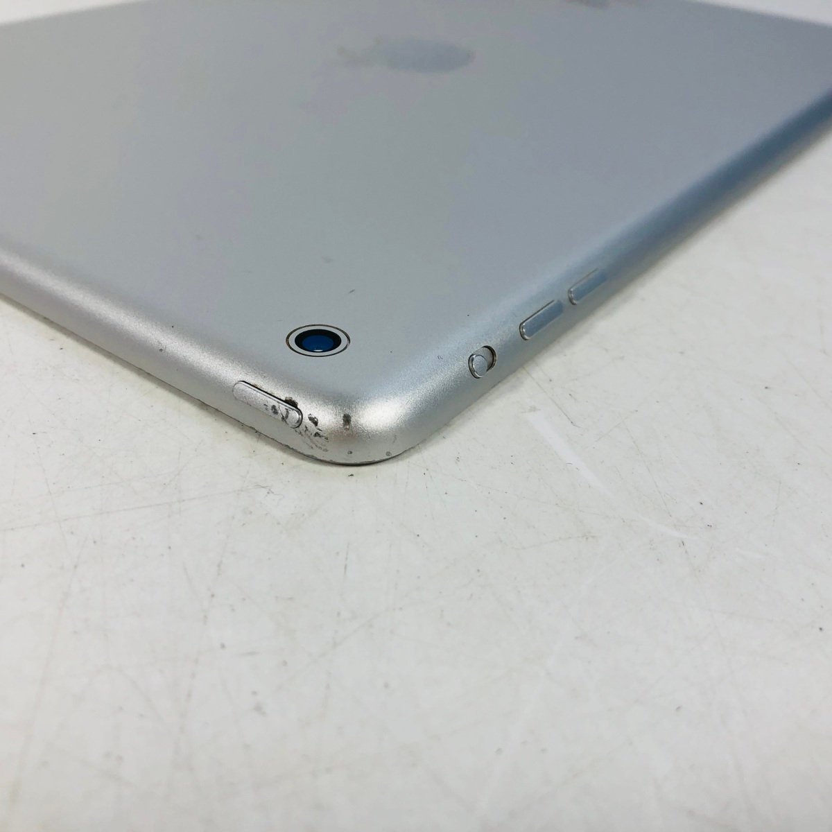 iPad Air 第1世代 Wi-Fiモデル 64GB シルバー MD790J/Aの画像7