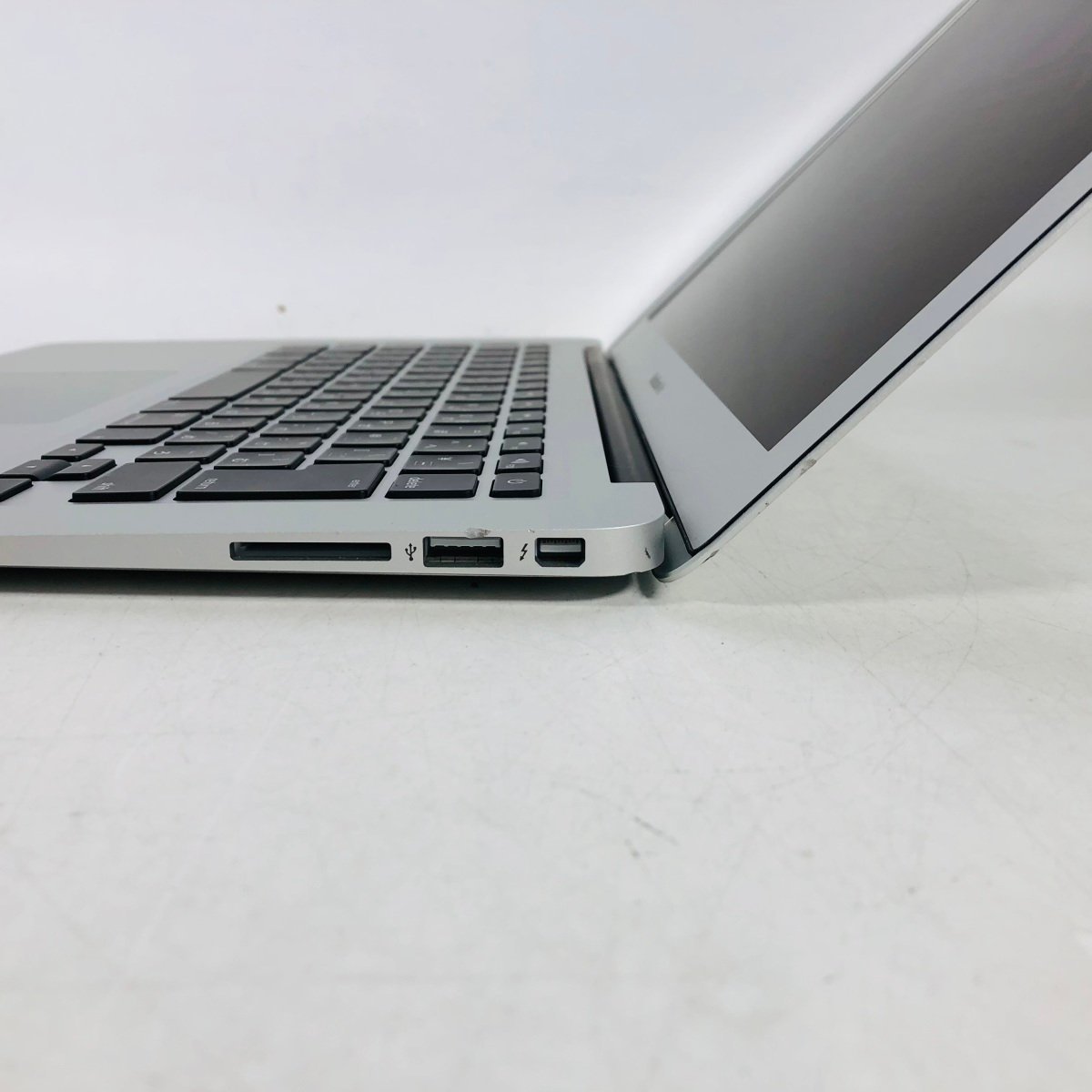 ジャンク MacBook Air 13インチ (Mid 2017) Core i5 1.8GHz/8GB/SSD 128GB MQD32J/A_画像4