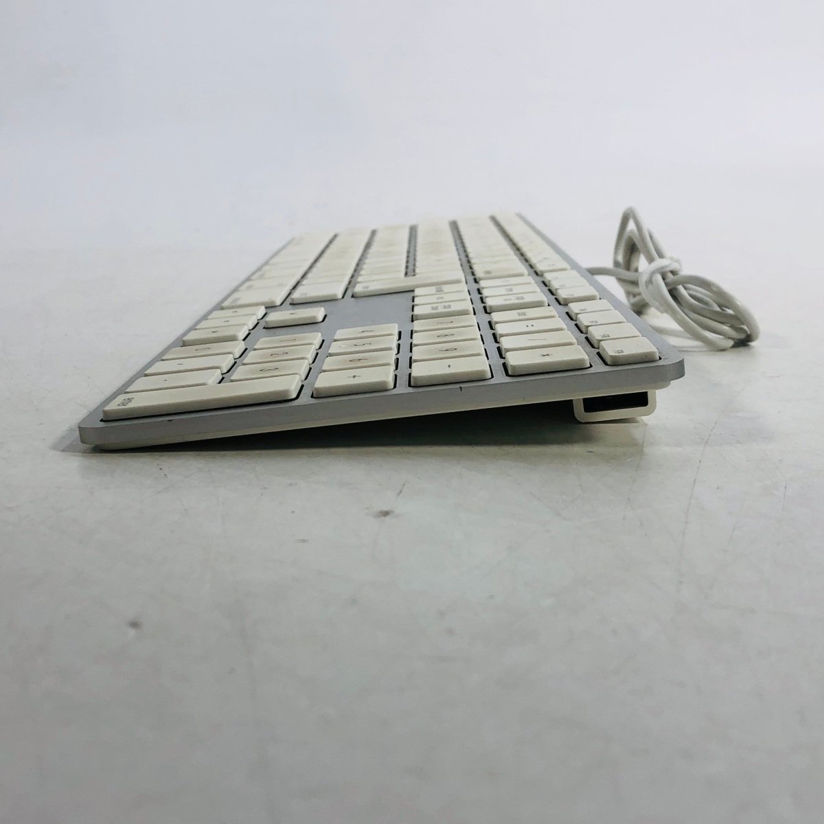 Apple USB Keyboard JIS配列 テンキー付き MB110J/B_画像7