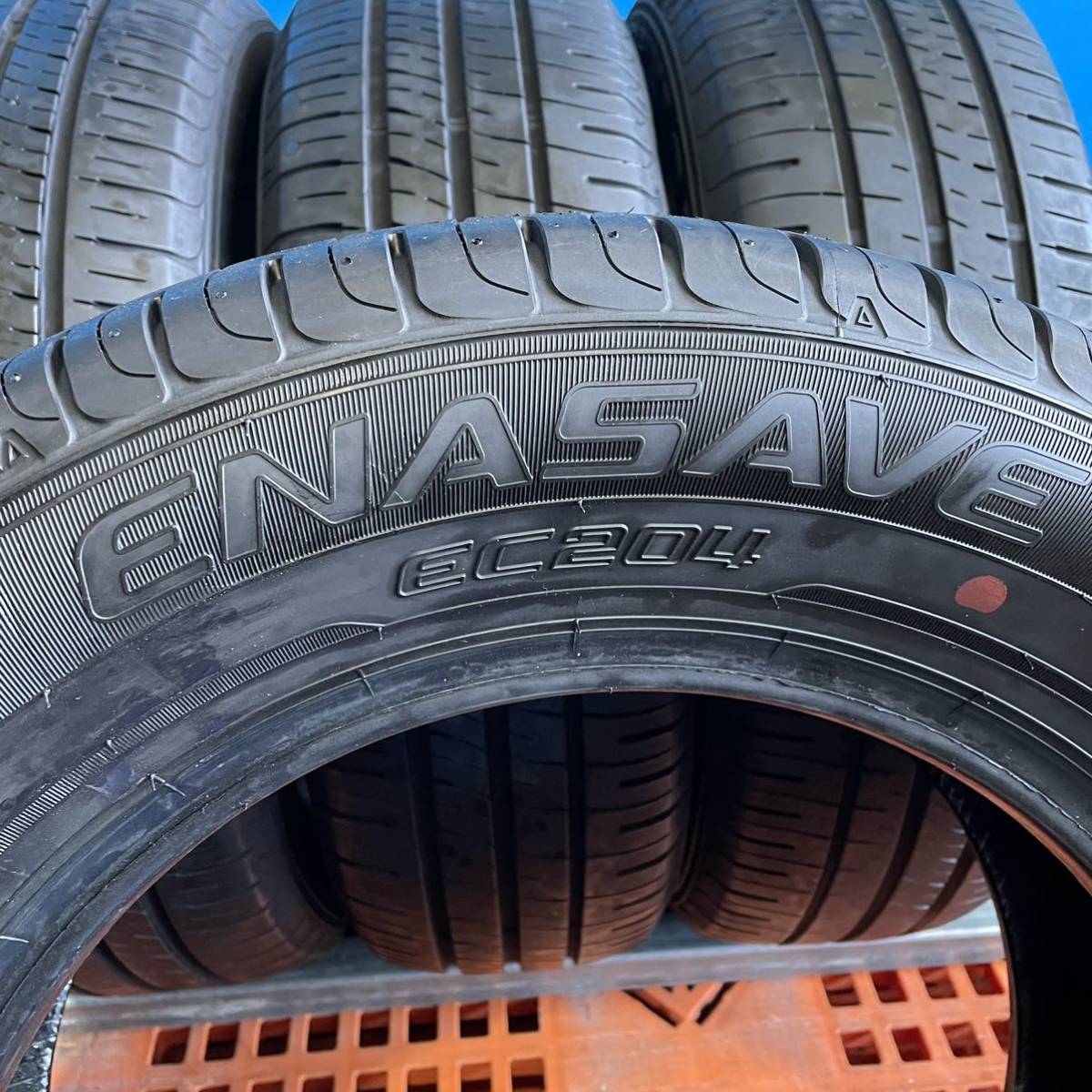 195/65R15 ダンロップ　ENASAVE 195/65/15 サマータイヤ　4本　3本　2020年製造1本2023年製造_画像7