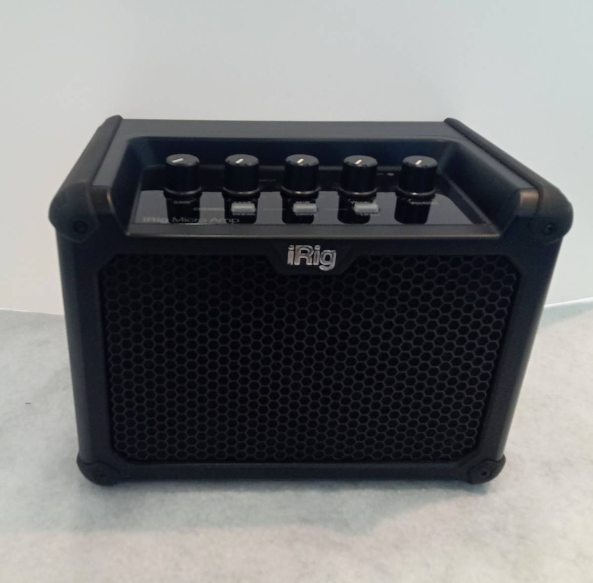 #119【iRig/Micro Amp/現状品/通電動作未確認/ACアダプターなし】アイリグ マイクロ アンプ 本体のみ 中古品 ジャンク品_画像1