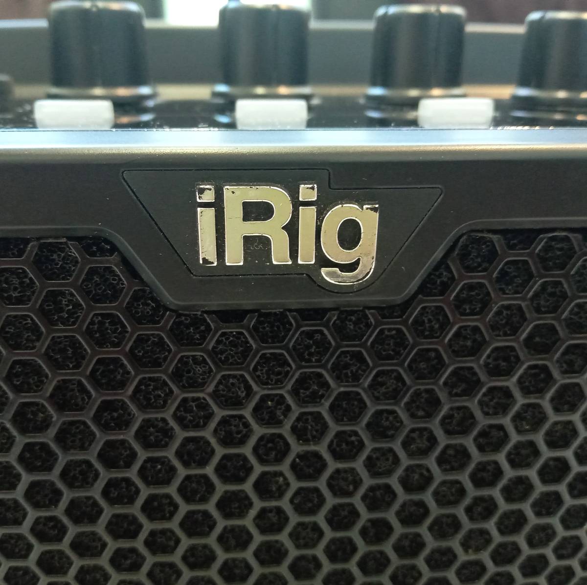 #119【iRig/Micro Amp/現状品/通電動作未確認/ACアダプターなし】アイリグ マイクロ アンプ 本体のみ 中古品 ジャンク品_画像3