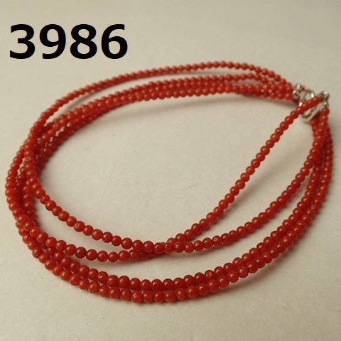 AC-3986　K18 WG　本珊瑚　ロングネックレス　ダブル 血赤　アクセサリー 5.8g　長さ42.3cm_画像1