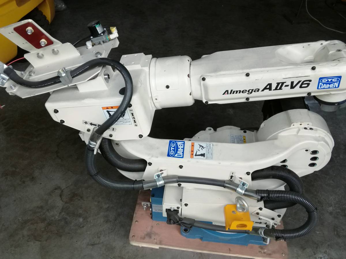 溶接ロボット アームのみ　2011年式 ダイヘン アルメガ　AⅡ-V6　引き取りのみ