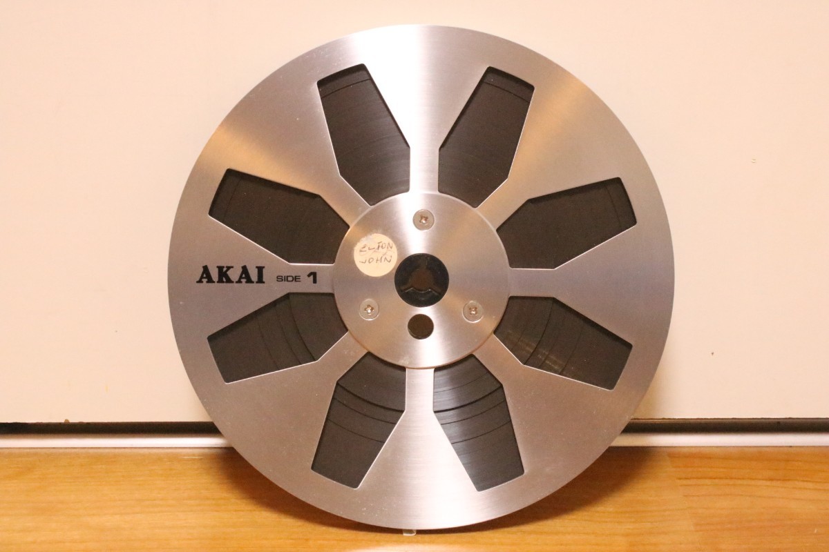 AKAI 7号 オープンリールテープ R-77M-J メタルリール テープ付き_画像1