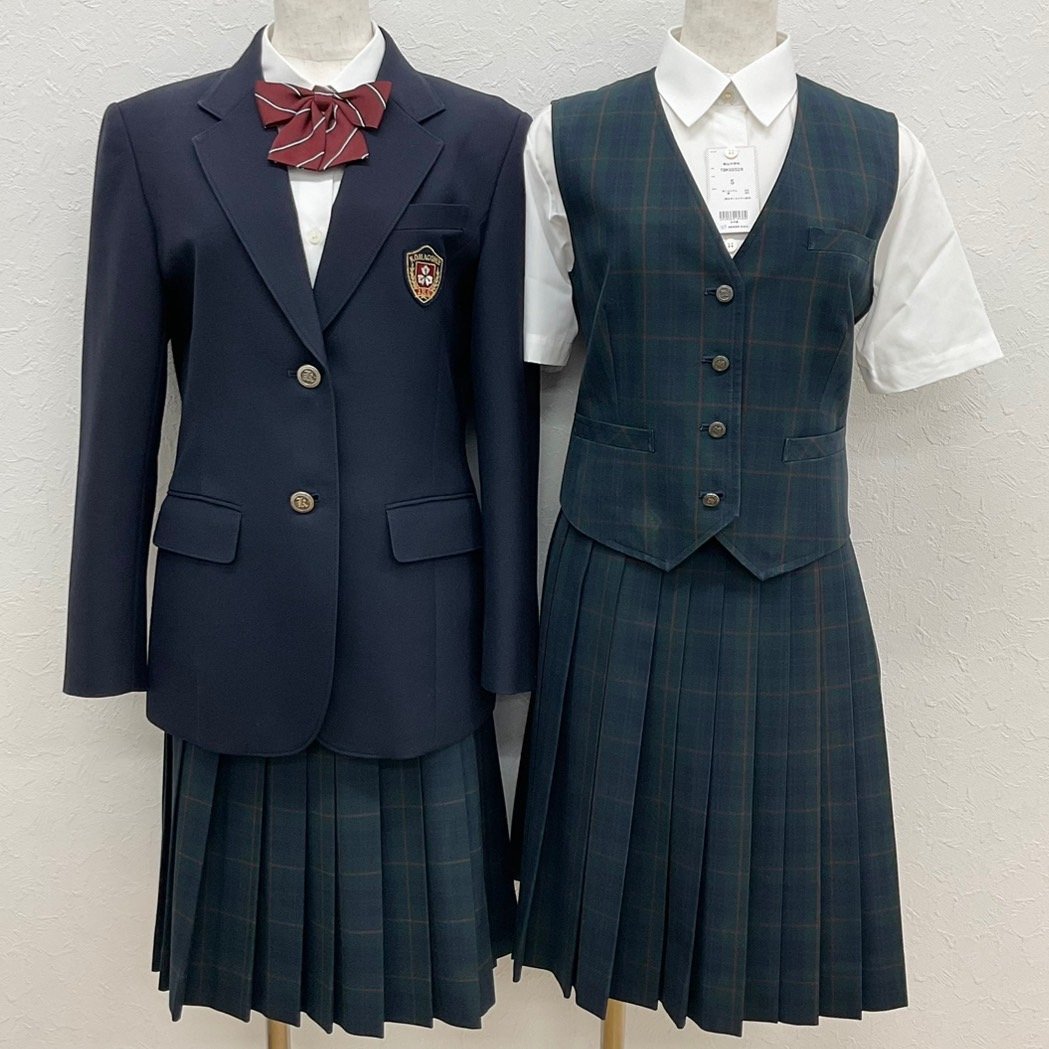 U454/S1071(中古/箱)東京都 駒込中学校 女子制服9点/旧制服/小さめ/155A/S/W60/ブレザー/ベスト/ブラウス/夏冬スカート/リボン/靴下/卒業生_画像1