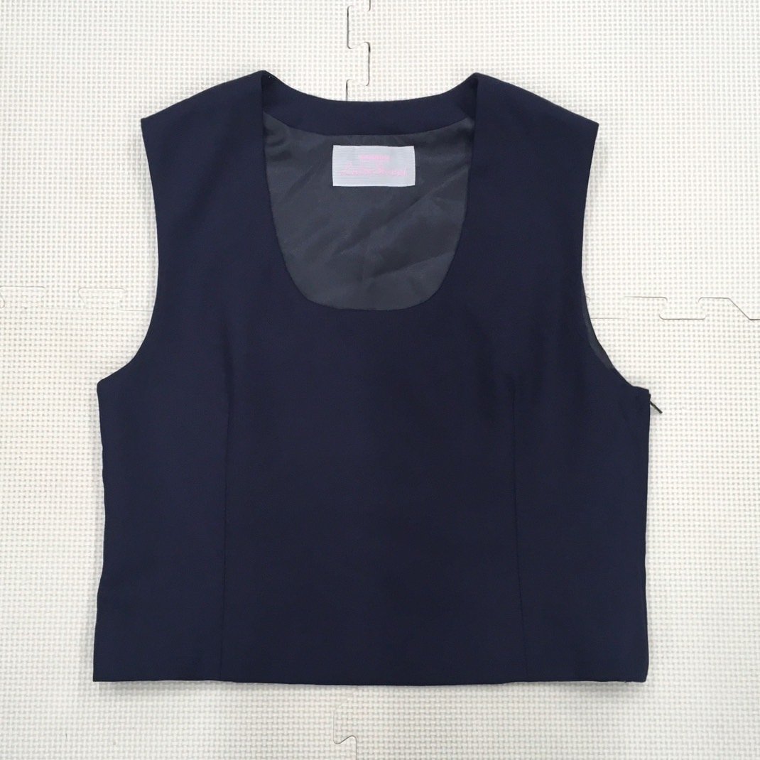 A474/T(中古)群馬県 渋川女子高校 女子制服7点 /小さめ/S/W63/ブレザー/ベスト/ブラウス/スカート/TOMOBOW/Lulu Sweet/学生服/卒業生品_画像4