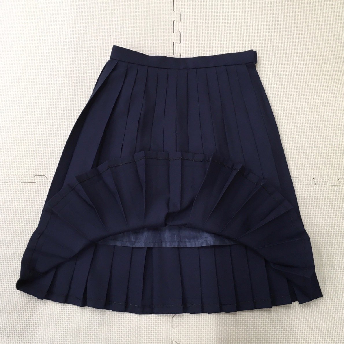 A497/(中古)兵庫県 姫路市立城山中学校 女子制服3点 /170A/W66/セーラー/スカート/スカーフ/白3本/KANKO/冬服/冬服/紺/学生服/中学校/高校_画像8