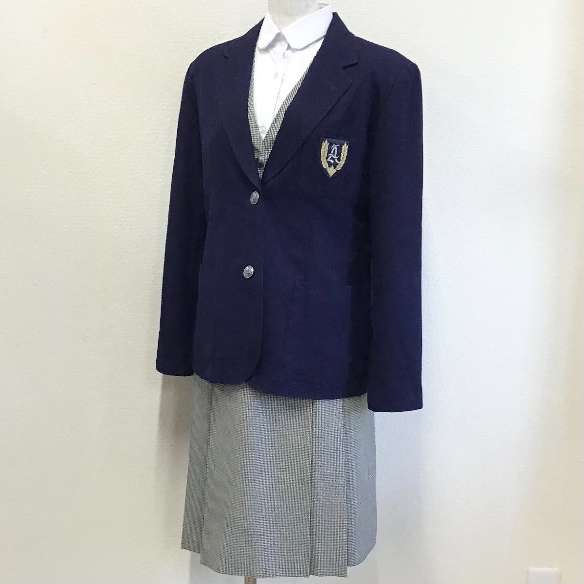 O502/T263(中古)栃木県 宇都宮市立旭中学校 女子制服4点 /旧制服/指定品/S/150/13/W66/ブレザー/ベスト/ブラウス/スカート/学生服/卒業生品_画像1