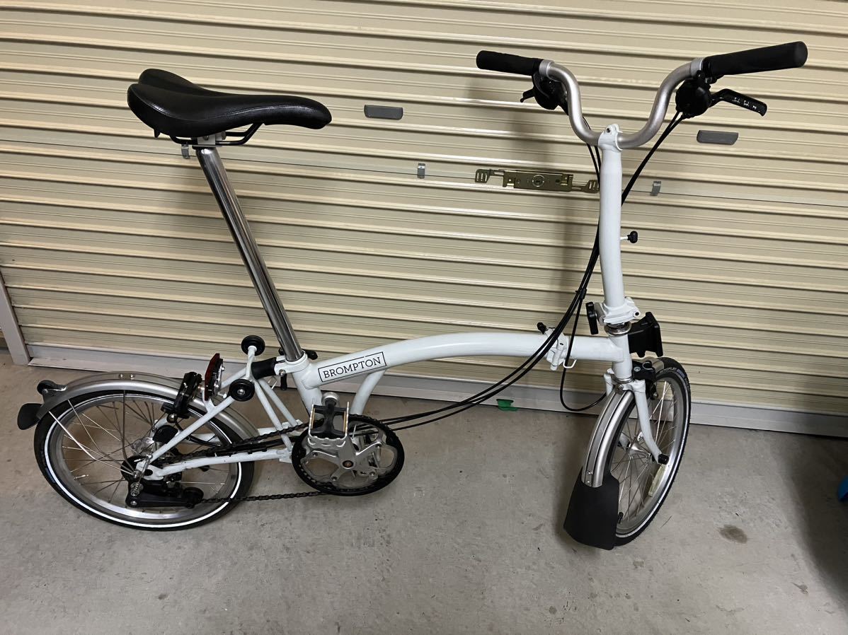 ブロンプトン 中古車 走行少な目です 使用感少な目です M6L BROMPTON