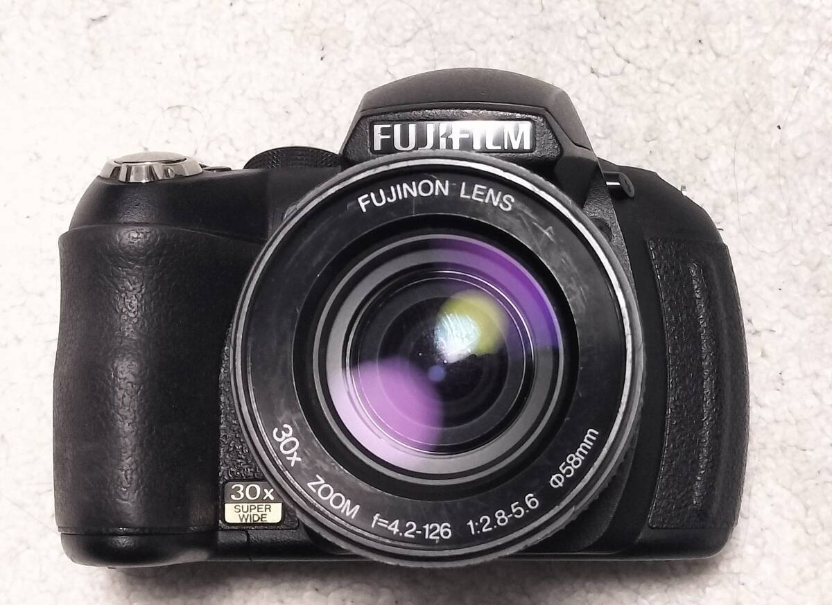 Fujifilm　FINEPIX HS10 1030万画素/光学30倍ズーム_画像2