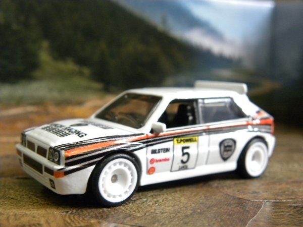 即決☆☆ルース LANCIA DELTA INTEGRALE ランチア デルタ PREMIUM メタルシャーシ、リアルライダー ホットウィール Hot Wheels☆の画像1