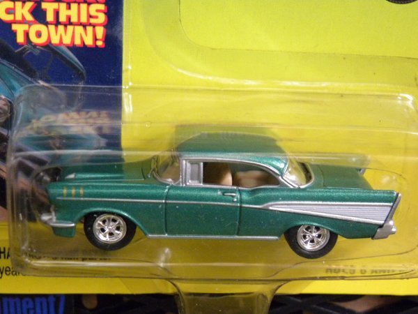 即決☆☆1957 CHEVY BEL AIR SUPER CHEVY ジョニーライトニング　JOHNNY LIGHTNING_画像3