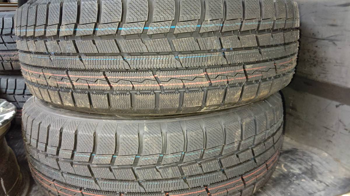 ①TOYO　Ｗinter TRANPATH TX 225/60R18 100Q 　２０２２年39週　2本　スタッドレスタイヤ　未使用に近い中古_画像4