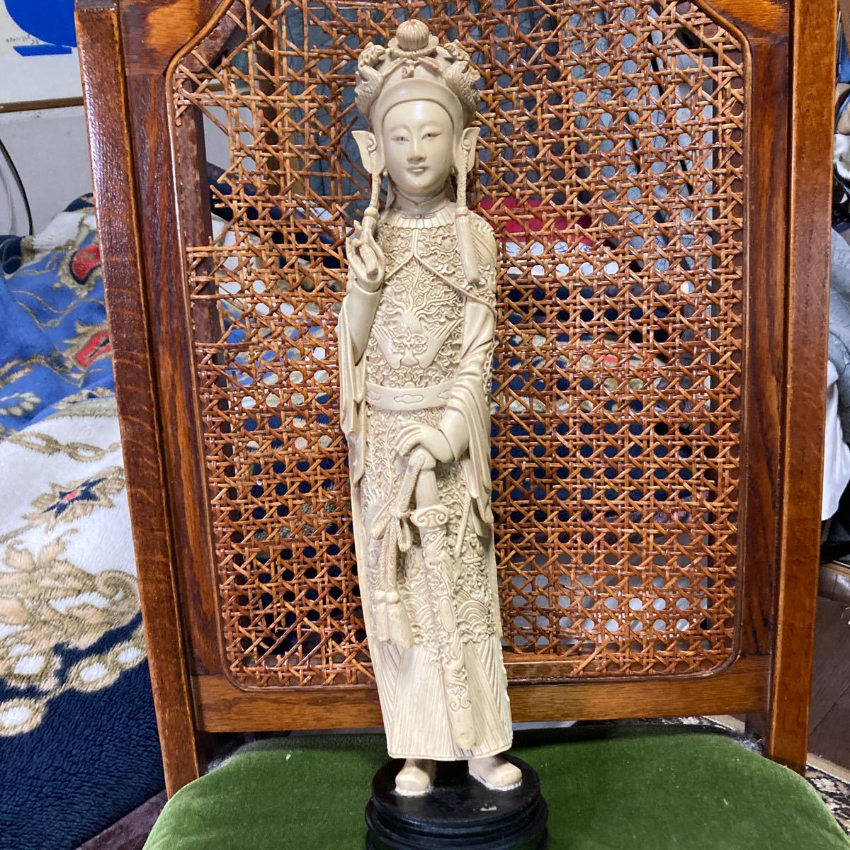 仏教像　プラスチック製　高さ約44cm 仏教美術 置物 _画像1