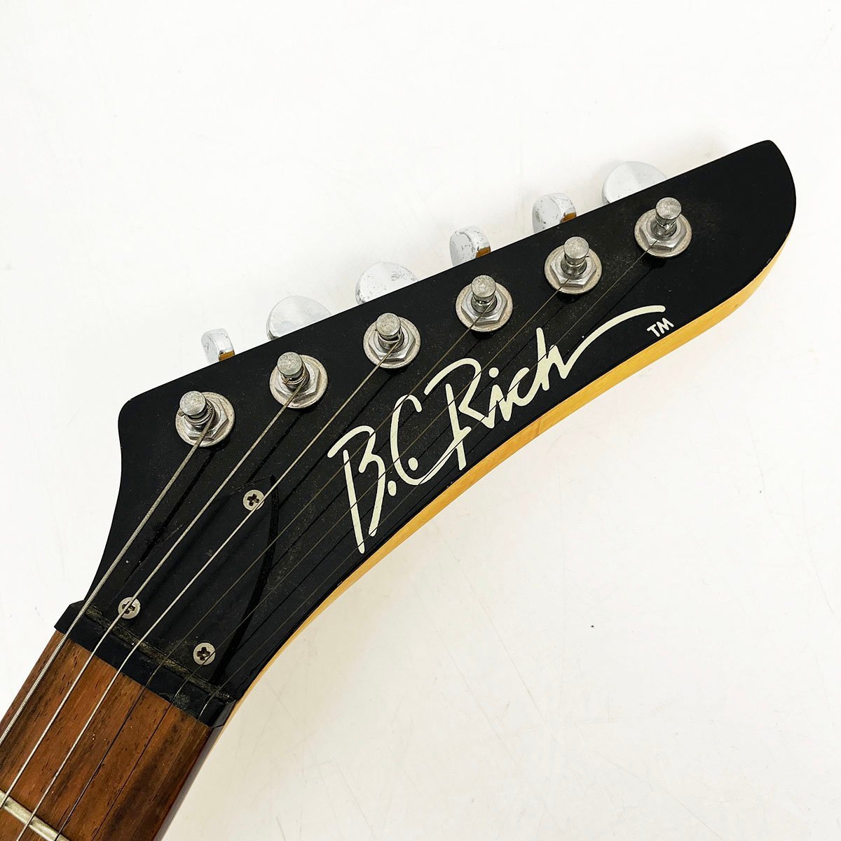 ジャンク B.C.Rich エレキギター ストラトタイプ 黒 ブラック 24 ジャンク B.C.Rich エレキギター ストラトタイプ 黒 ブラック 24