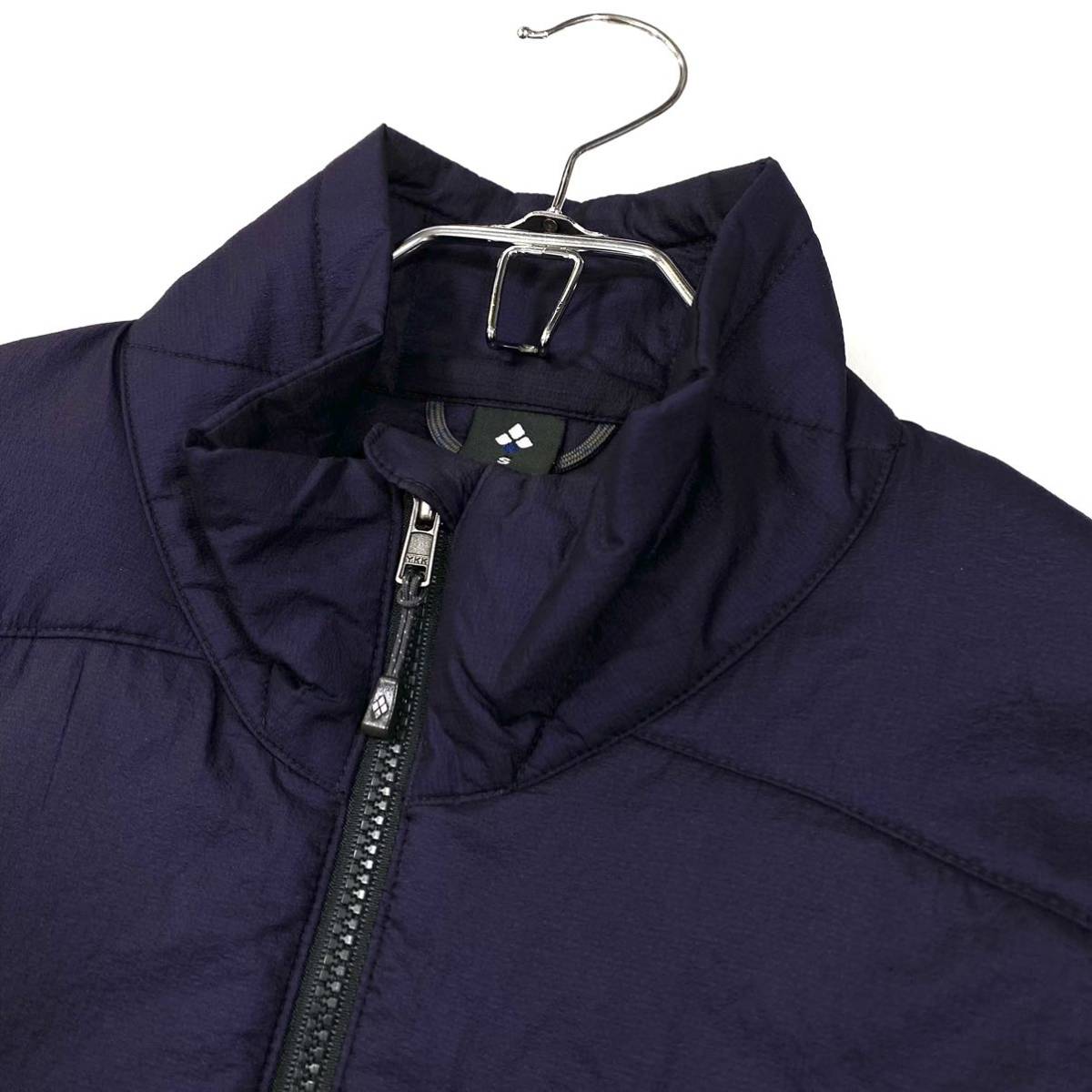 mont-bell(モンベル)U.L.サーマラップジャケット 中綿入りジャケット 刺繍ロゴ メンズS パープル系/ブラックの画像4