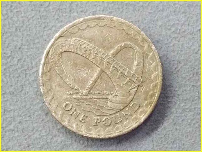 【イギリス 1ポンド 硬貨/2007年】 エリザベス2世/ゲーツヘッドミレニアム橋/旧硬貨/コイン_画像1