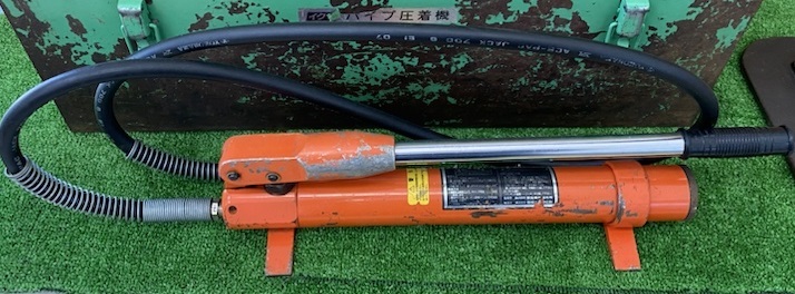 △ E69 手動油圧式 パイプ圧着機 パイプ断水器 イクラ 育良精機 IS-50AH 中古品_画像2