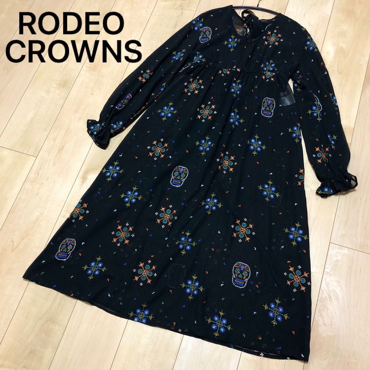 ロデオクラウンズ 黒 チュニックワンピース 刺繍 ドクロ スカル ロデオクラウンズ 黒 チュニックワンピース 刺繍 ドクロ スカル