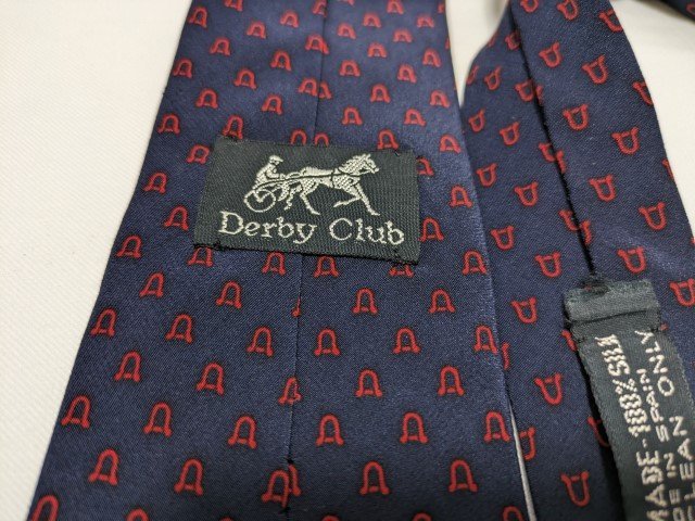 ■Derby Club ネクタイ 絹100％ 紺 総柄 落札当日同梱可能 ￥300で3本まで同梱可能 A■_画像4