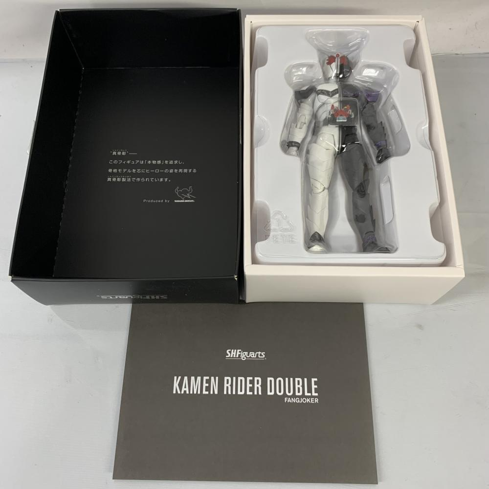 【中古】開封)S.H.Figuarts (真骨彫製法) 仮面ライダーW ファングジョーカー[240091347257]