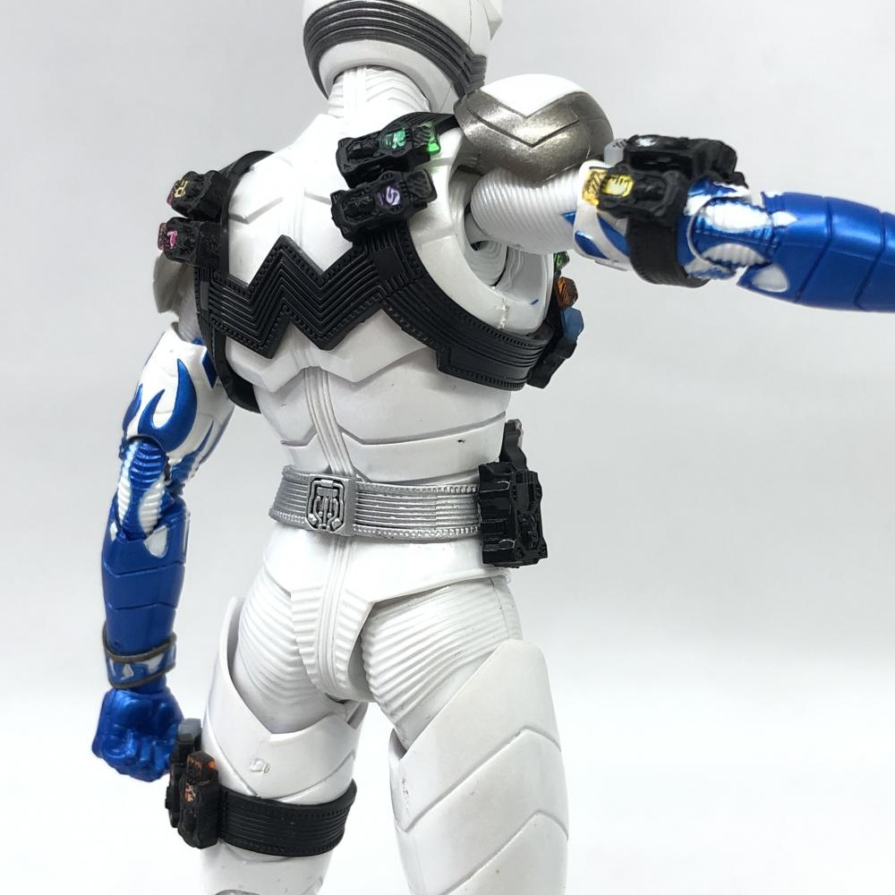 【中古】開封)S.H.Figuarts 真骨彫製法 仮面ライダーエターナル[240091310228]_画像9