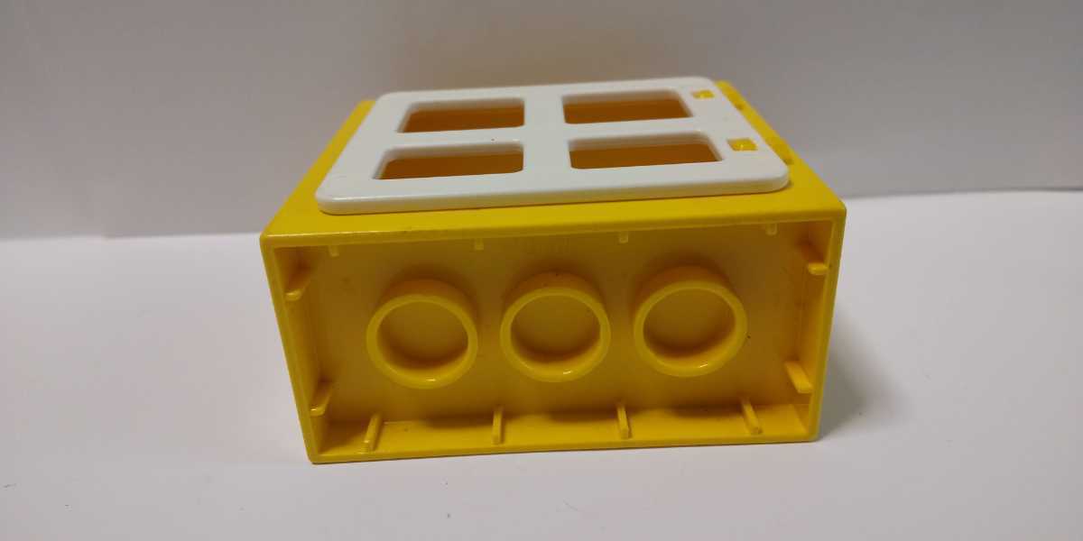 レゴデュプロ 窓 入口 2×4 黄色×白 パーツ 特殊ブロック _画像5