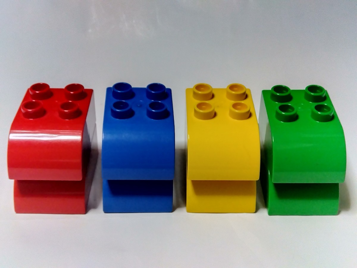 レゴデュプロ 2×3 カーブブロック 8個セット 赤、青、黄色、薄緑 各2個 パーツ 特殊ブロック の画像1