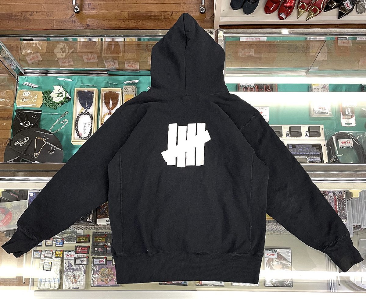 UNDEFEATED × Champion ICON PULLOVER HOODIE C8-S119 ブラック XL アンディフィーテッド チャンピオン アイコン プルオーバー パーカー_画像2