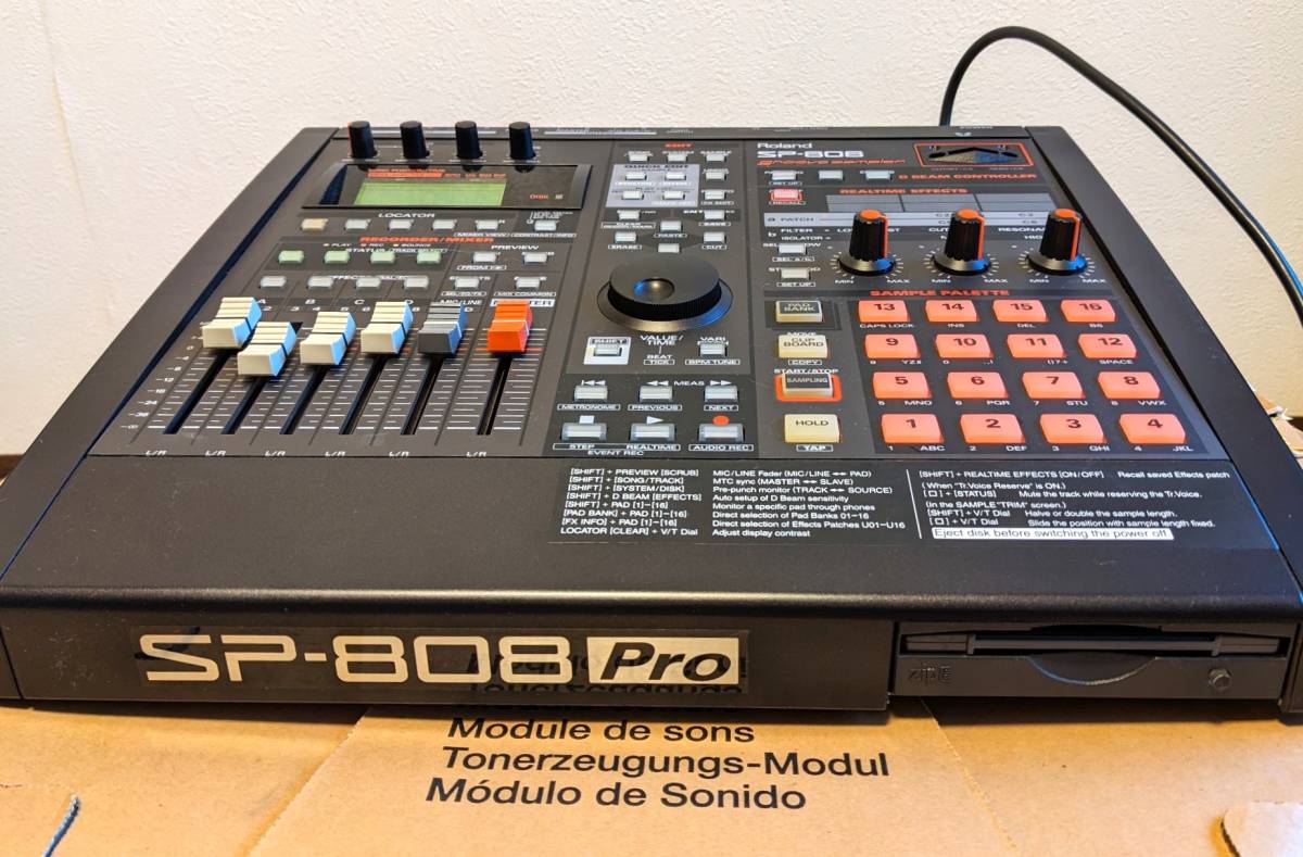 基本動作確認済■ROLAND SP808 PRO サンプラー MTR エフェクト■パラアウトボード付き■取説・電源コード・ZIPディスク・元箱付属_画像3