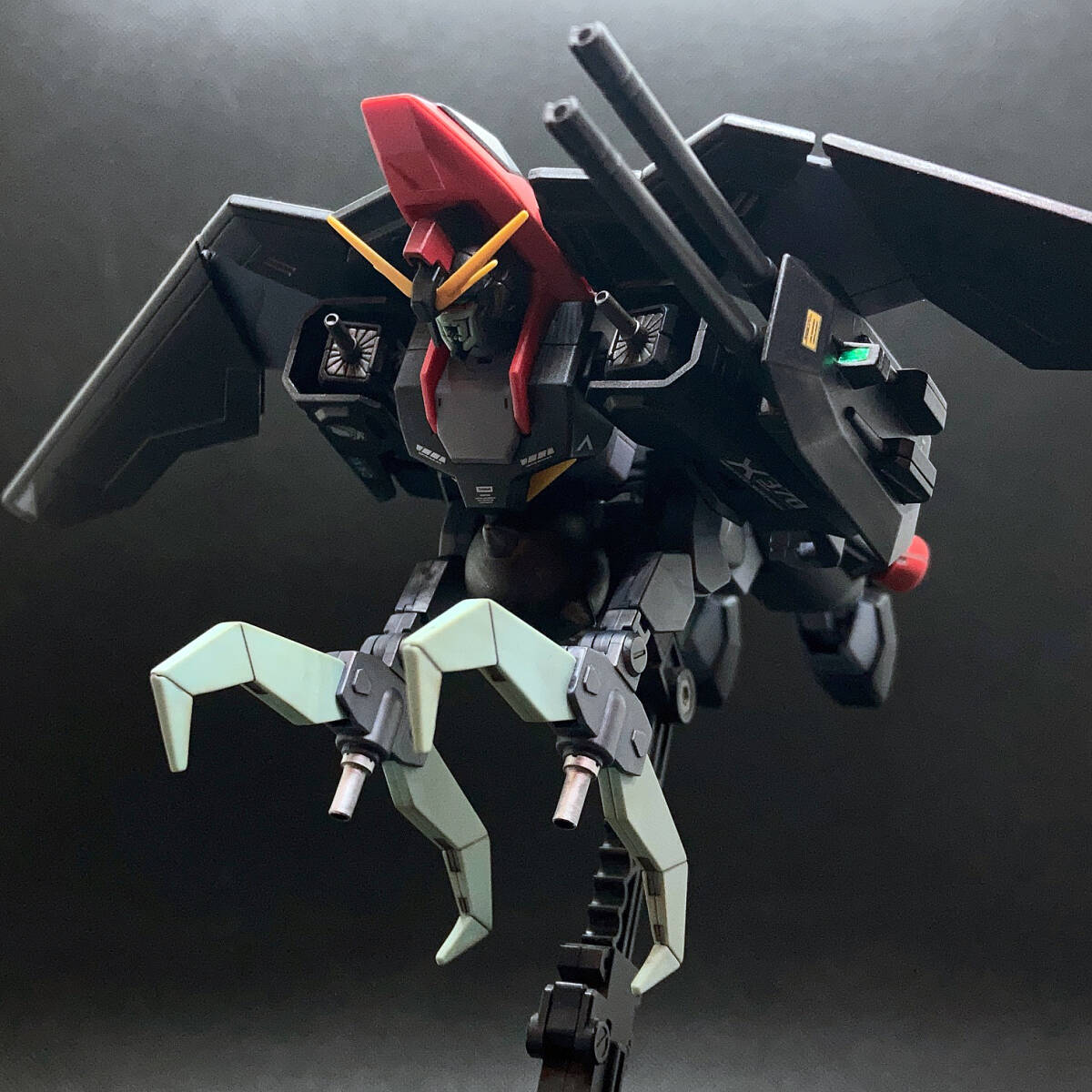 【塗装済完成品】1/144 HG レイダーガンダム GAT-X370 半成型色仕上げ　機動戦士ガンダムSEED　バンダイ ガンプラ_アクションベースは付属しません。