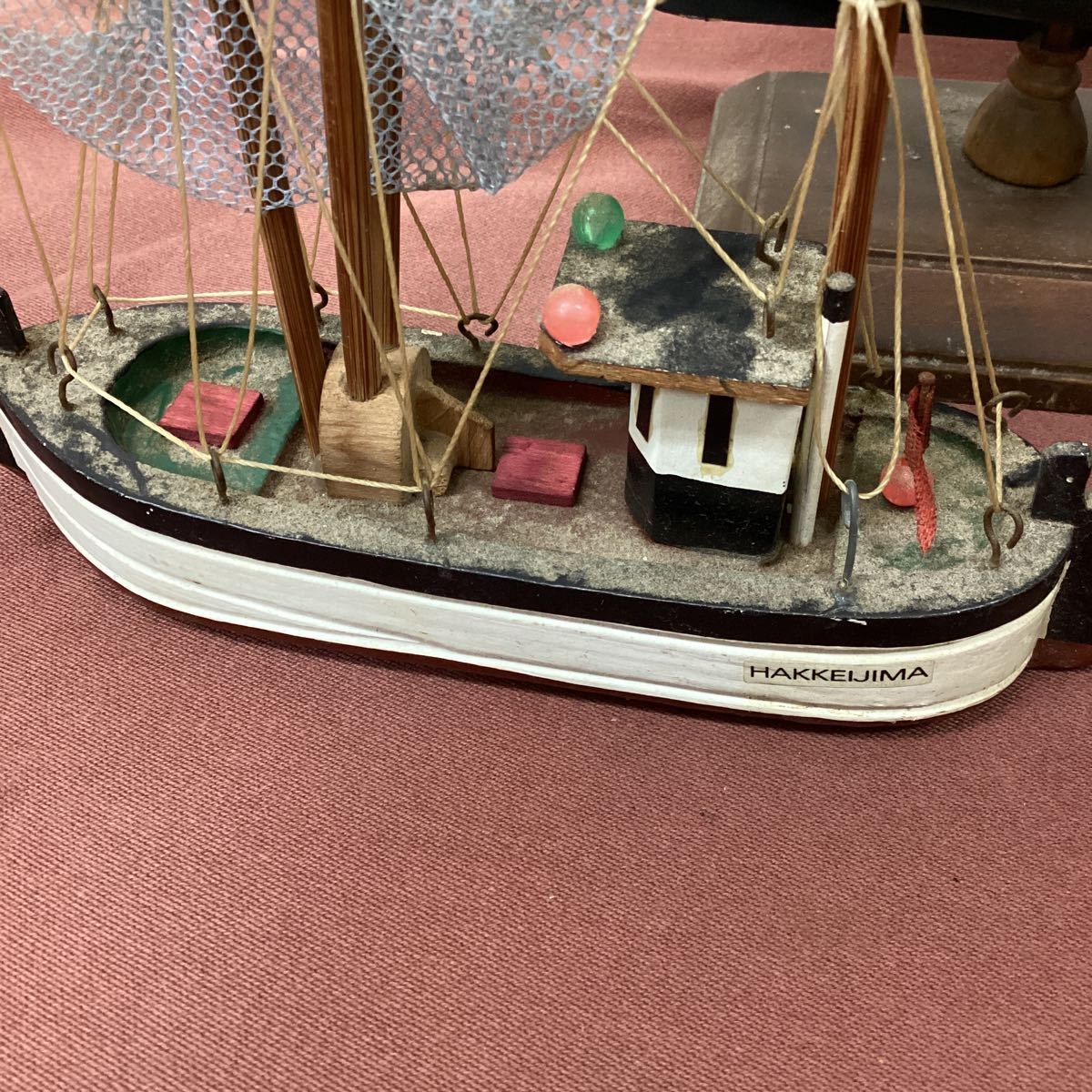 船　置き物 3点 木彫り魚付 大きい船ジャンク品 船模型 完成品 漁船 木製 BENSERSIEL BEN10 八景島 TEXACO_画像9