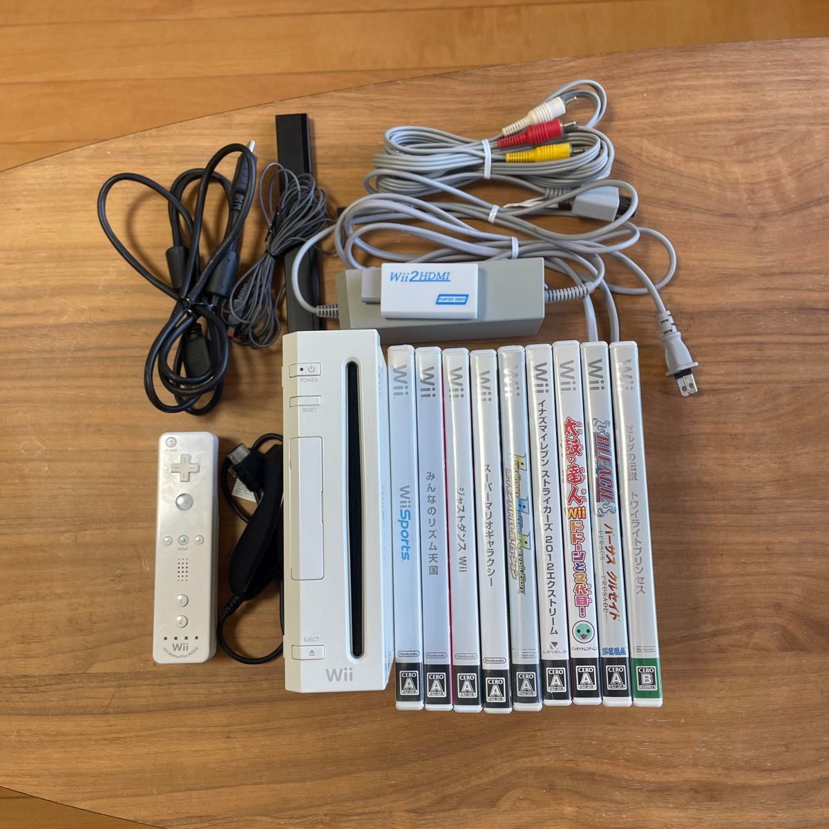 Nintendo Wii RVL-S-KAAH セット一式 ソフト9本付き Nintendo Wii RVL-S-KAAH セット一式 ソフト9本付き Nintendo