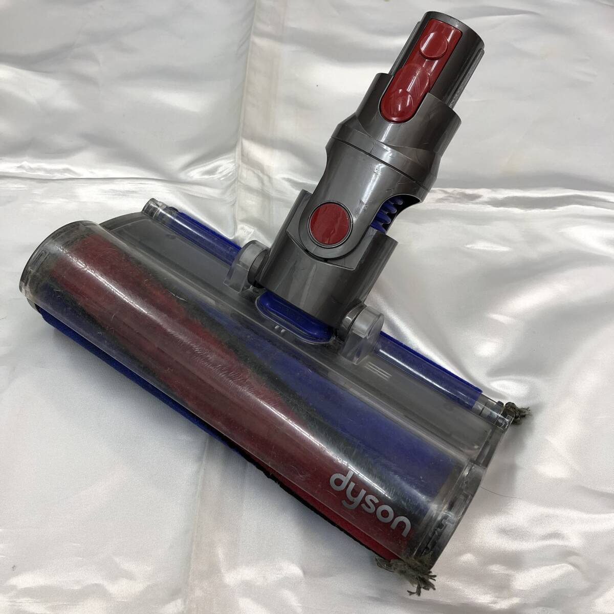 【Dyson V8 Fluffy】★動作確認済　コードレスクリーナー　サイクロン式　掃除機　ダイソン　ジャンク_画像8