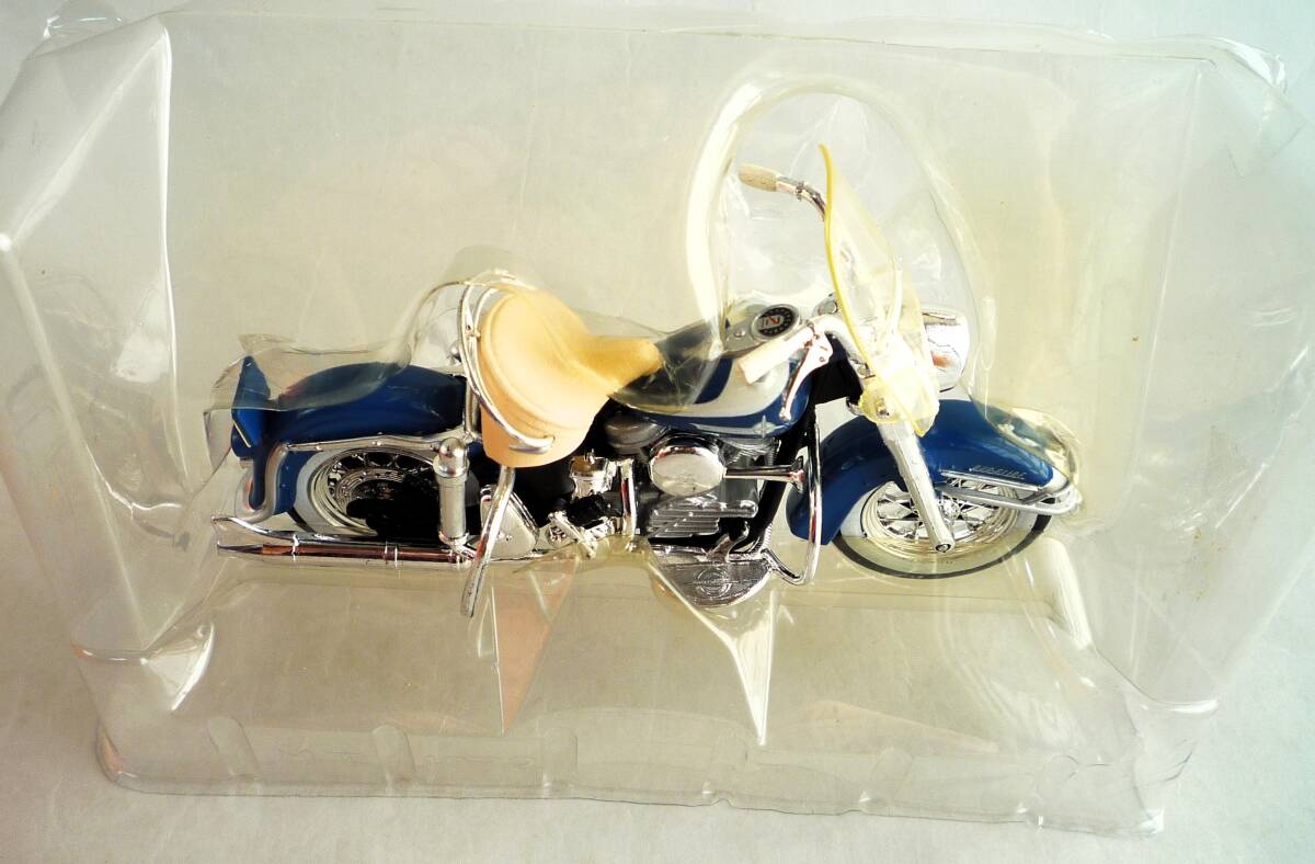 ★☆【定形外OK】Maisto マイスト 1/18 HARLEY DAVIDSON 1962 FLH Duo Glide 中古品【同梱可】[GB09A31]☆★_中身