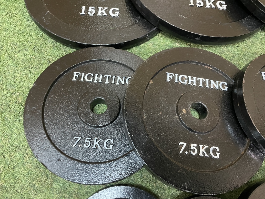 FIGHTING ROAD バーベルプレートセット 15Kg×2/10Kg×2/7.5Kg×2/5Kg×2/2.5Kg×4/1.25Kg×4/計90Kg 穴径28mm 筋トレ 「1919」_画像5