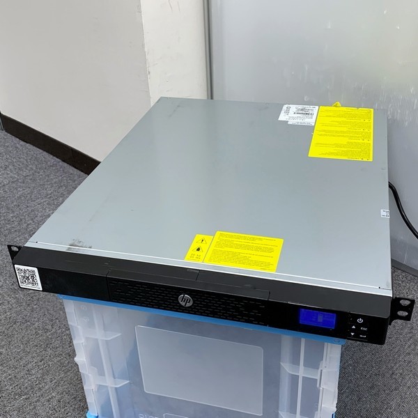 @S1484 現状品 保証無し ラック型 1U 無停電電源装置 HP R1500 G4 JP/TWN UPS HPE P/N:J2R05A 通電のみ確認済み_画像1