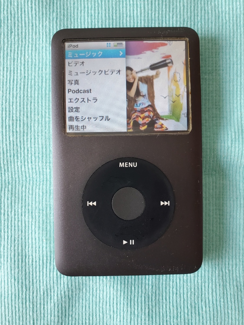 Apple iPod classic 120GB ブラック 第6.5世代 A1238 レア 希少 中古 (音楽入れた状態）レトロ Y2K シリコンケースおまけ_正面(保護フィルム付のまま）