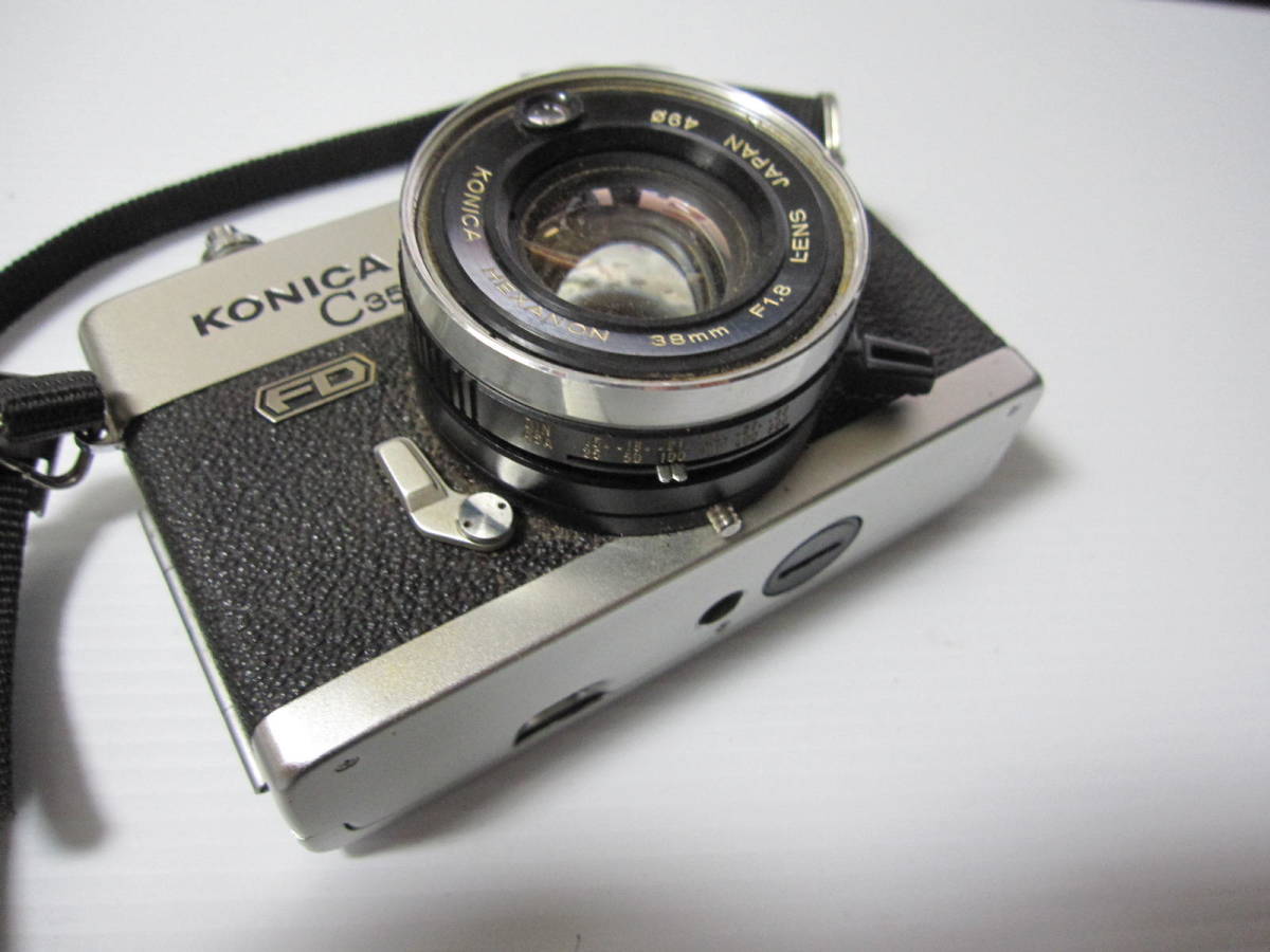 【Konica コニカ】C35 FD レンジファインダー コンパクトフィルムカメラ 一部難あり 動作未確認 ジャンク / 長期保管品_画像3