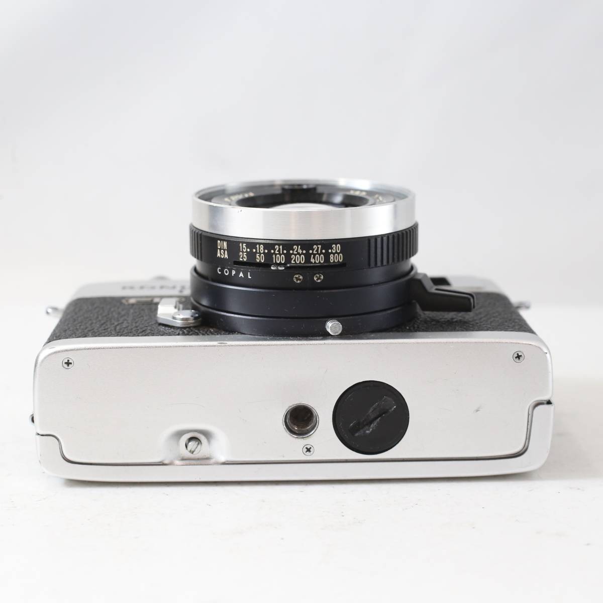 【現状品】コニカ KONICA C35 FD HEXANON 38mm F1.8 カメラ ジャンク扱い (331)_画像8