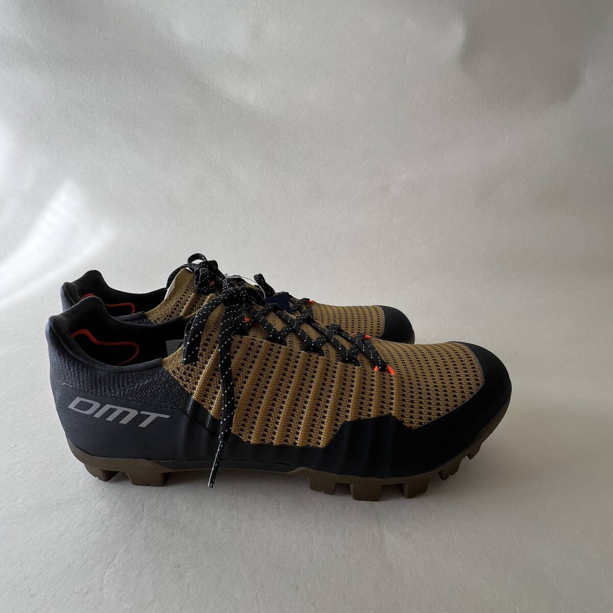 【在庫処分SALE】新品 DMT(ディーエムティー） GK1　BLACK/OCHER　サイズ42　グラベルバイク ビンディング シューズ【送料無料】_画像4