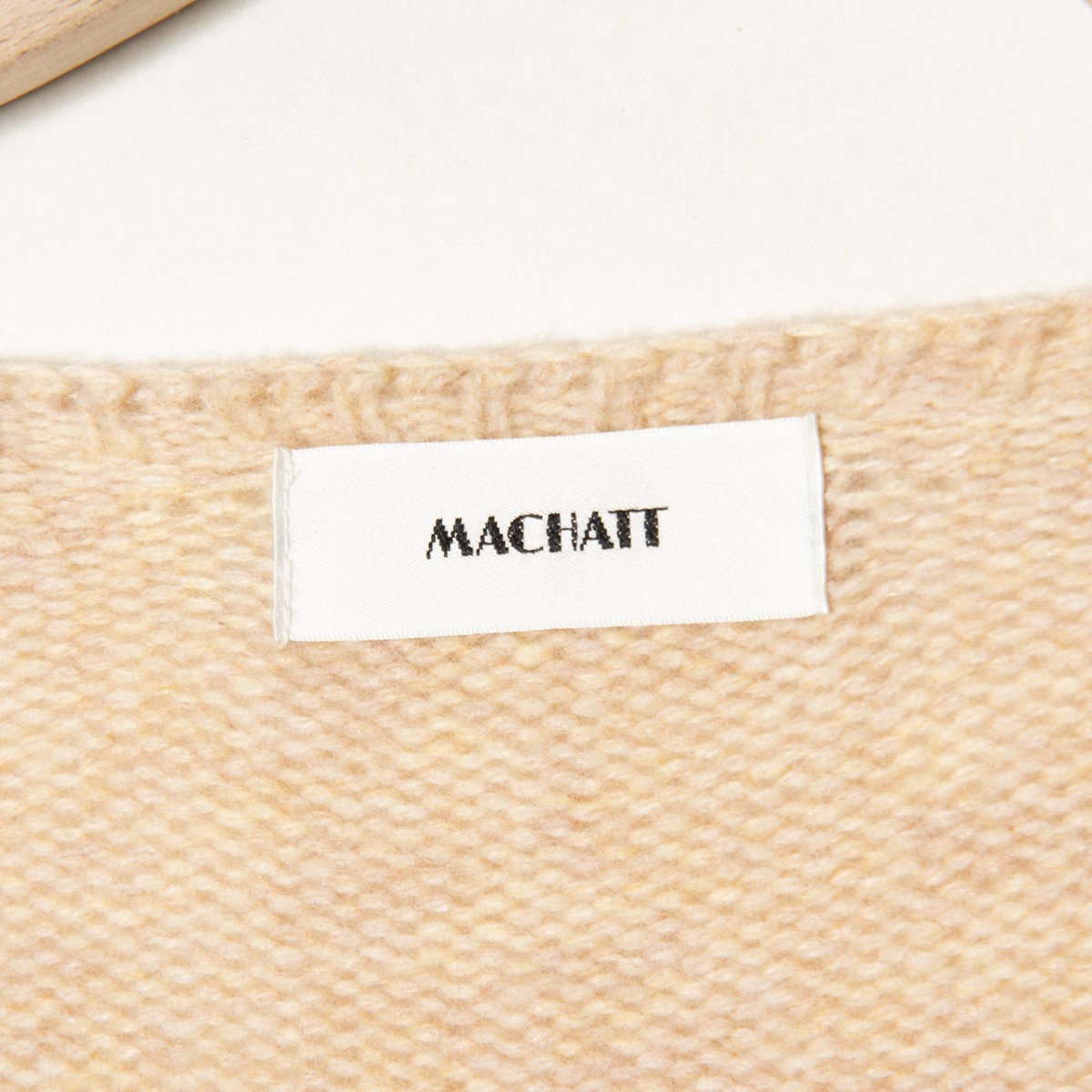 MACHATT マチャット エルボーパッチ付き長袖セーター ニット オーバーサイズ ウール80％ 大人かわいい カジュアル ベージュ 日本製_画像5