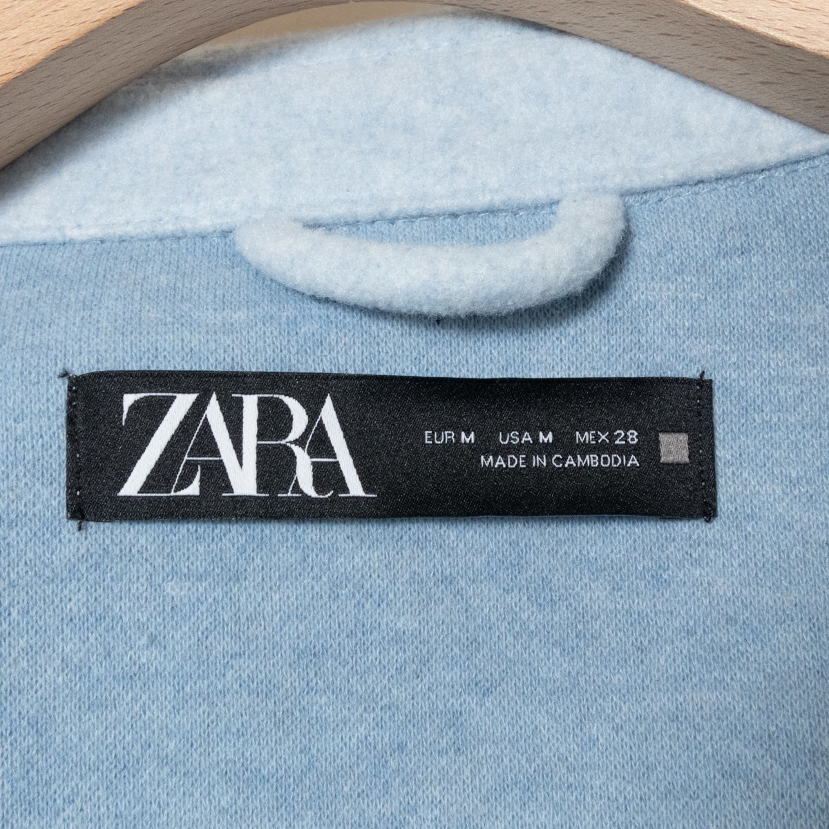 ZARA ザラ ショート丈 ジャケット 上着 無地 USA M ポリエステル100% ライトブルー 水色 カジュアル 秋冬_画像2