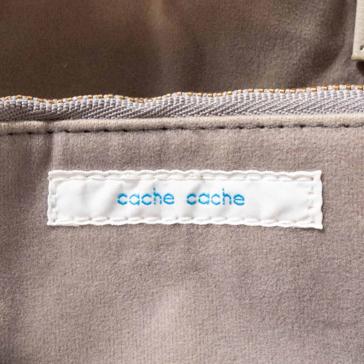 cache cache カシュカシュ 2WAY ショルダーバッグ トートバッグ グレー 灰色 ゴールド レザー パイソン 型押し レディース 斜め掛け 手さげ_画像7