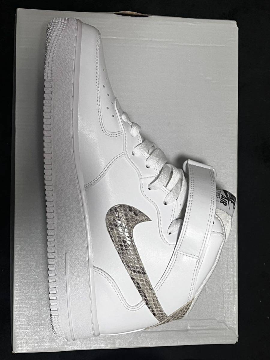 NIKE ナイキ エア フォース 1 07 ミッド W AIR FORCE 1 07 MID ホワイト/ブラック/サンドドリフトスニーカー nike エアフォース _画像4