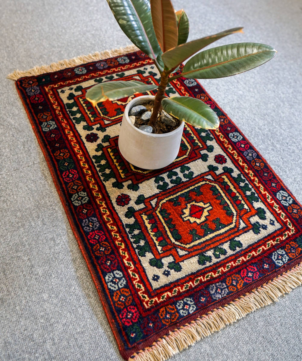 54×42cm【アフガニスタン手織り絨毯 Fine カールモハメディ】 54×42cm【アフガニスタン手織り絨毯 Fine カールモハメディ】